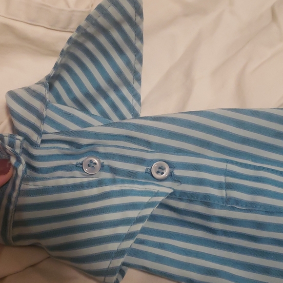 Harve Bernard vertical striped button down size small - Picture 4 of 5